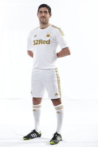  Logo Design 2012 on New Swansea City Home Kit 2012 2013  Gold Adidas Swansea Home Shirt 12