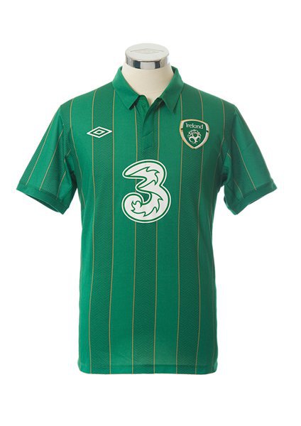 New Ireland Soccer Jersey 2011-2012