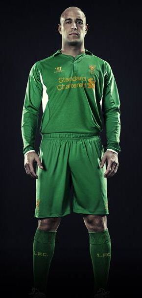 Pepe Reina Liverpool Goalkeeper Kit 12-13