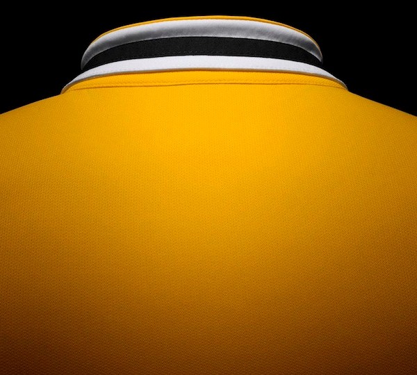 Juve Away Kit Closeup