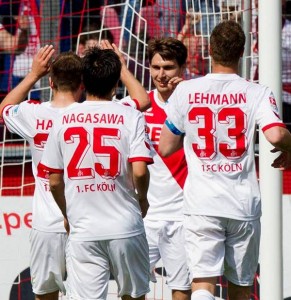Les maillots du FC Cologne 2021-2022 lancés par uhlsport