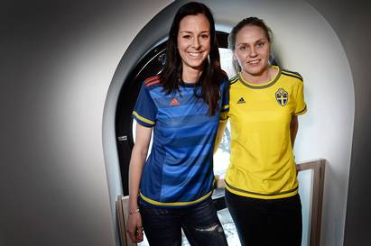 Sweden Womens Football Shirt 2015