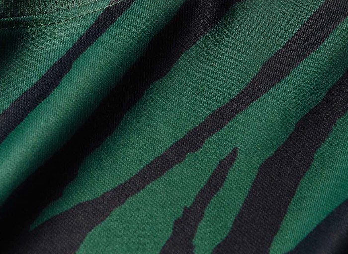 Closeup of Sporting UCL Shirt 21-22