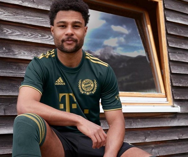 Gnabry Bayern Octoberfest Kit 2021-22