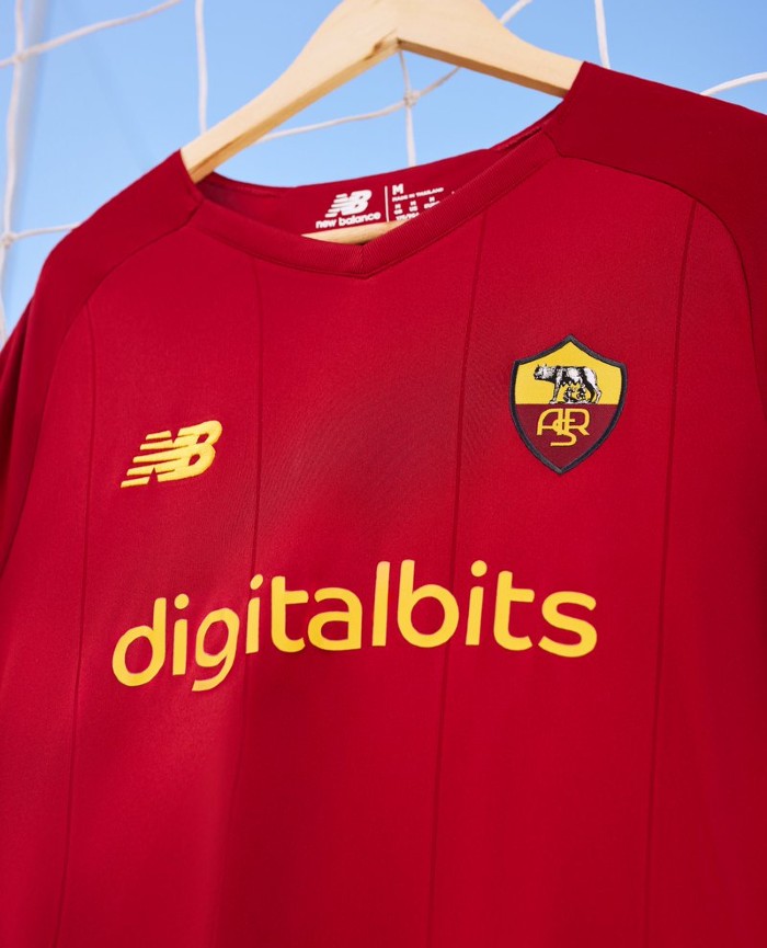 Roma Old Crest in New 2022 Jersey Closeup