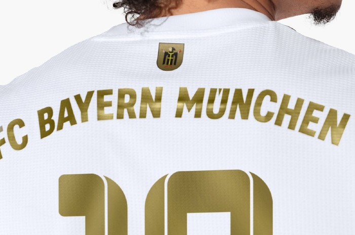 Munchner Kindl on Bayern Munich Away Shirt 2022 23